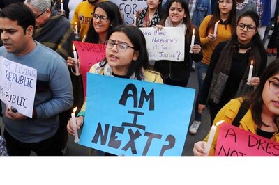 Stalker Scales Walls to Enter 29-Yr-Old Software Engineer's House, Stabs Her in Cyberabad