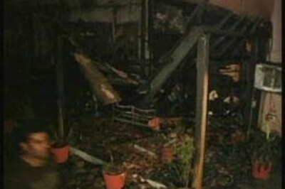 South Delhi hotel catches fire, 2 injured
