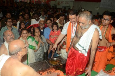 Photos: Vidya Balan seeks Lord Ganesha's blessings at GSB Ganpati Pandal