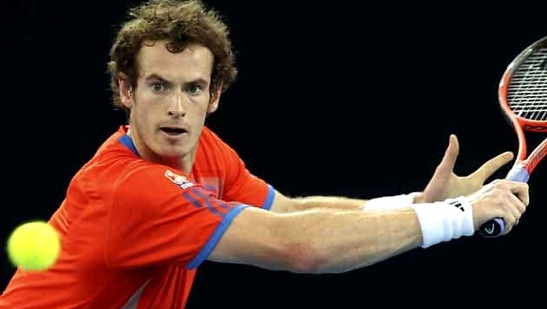 Murray advances into last 16 at Toronto
