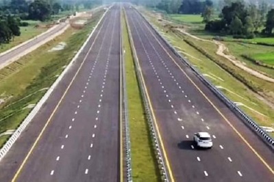 UP's Yamuna Expressway Authority Paid for Land Unavailable on Record: CAG Report