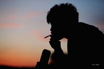 Smoking can rot your brain, warns study