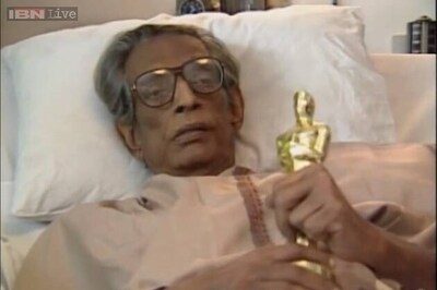 Watch: Satyajit Ray seen receiving Lifetime Achievement Oscar in bed from Audrey Hepburn