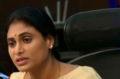 Sharmila's Padayatra Yet to Resume as Police Serve Show Cause Notice