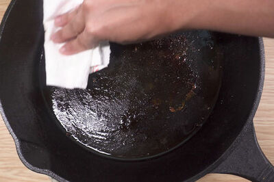 How to Clean a Burnt Cast Iron Skillet