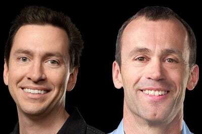 Two top executives leaving Apple