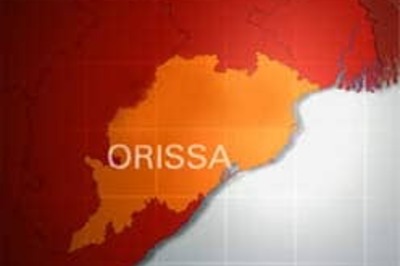 Naxals kill VHP leader, four others in Orissa