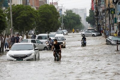 3 Days of Rains in Pakistan Kill 90, Disrupt Life in Karachi