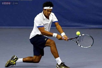 Davis Cup: Somdev wins but Sanam loses as India, Korea share honours on opening day