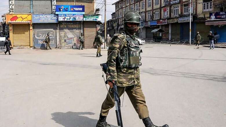 Restrictions Imposed in Srinagar Over Separatists' Commemoration March