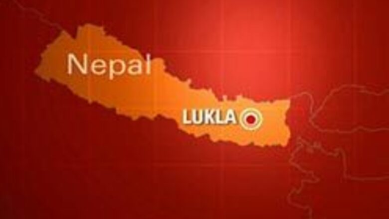 18 tourists killed in plane crash near Everest base camp