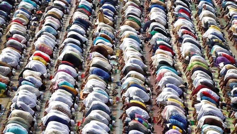 Days After DSP's Lynching, J-K Cops Told to Avoid Eid Prayers in Public Places