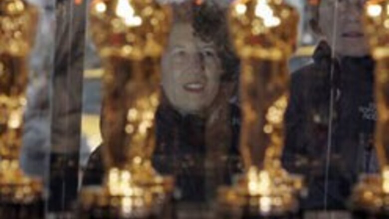 Oscar fever begins | Live coverage here on Mon, 6 am
