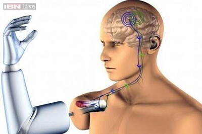 Scientists develop prosthetic hand that can feel