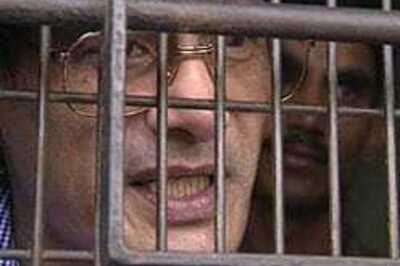 Old jail mates come to wish Sobhraj luck