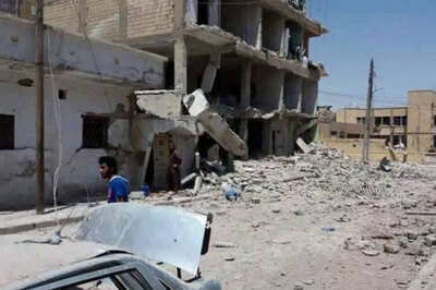 Russia Strikes Kill 31 Civilians in East Syria: Monitor