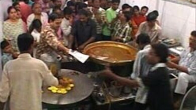 Hyderabad eatery dishes out goodies even after blast