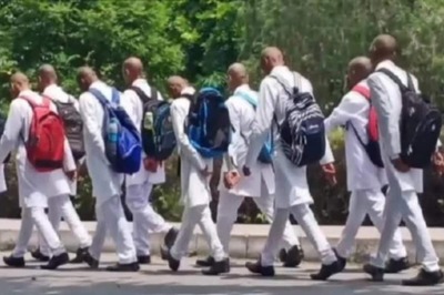 Over 100 MBBS Students from UP Medical College Forced to Shave Heads, Salute Seniors