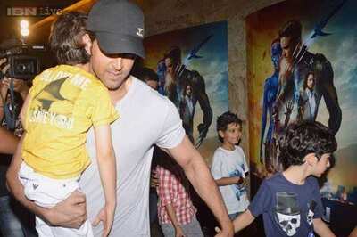 Hrithik Roshan takes his sleepy children home after watching 'X-Men: Days Of Future Past'