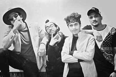 Gully Boy: Ranveer Singh's Latest Picture With Rappers Divine, Kaam Bhari Will Make You Ask Scene Kya Hai