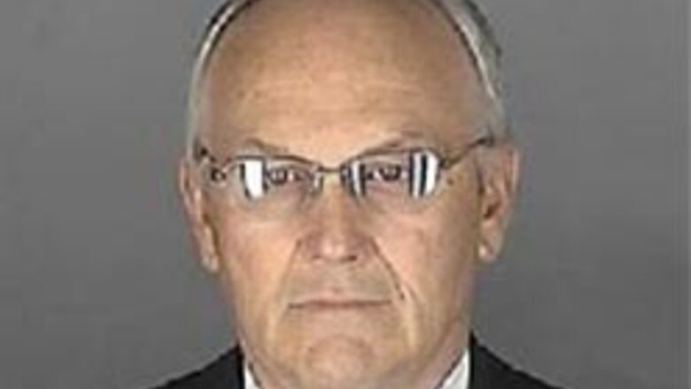 US Senator 'solicited sex' from men in public bathrooms