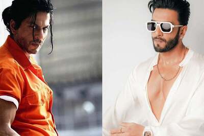 Don 3: SRK Refused To Return, Farhan Akhtar 'Left With Not Much Choice' But To Bring In Ranveer Singh?