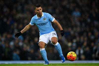 Rainy Manchester ideal for Messi, jokes Aguero