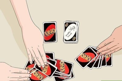 How to Correctly Play the Wild Shuffle Hands Card in UNO
