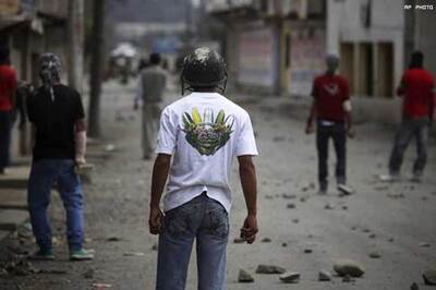 Omar reaches out: 52 stonepelters to be freed