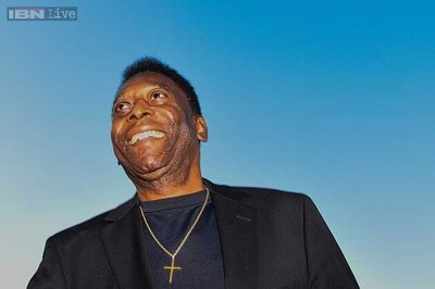 Pele recovering in hospital after prostate surgery