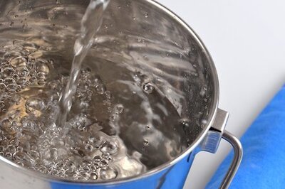 How to Remove a Blood Spot from a Cotton Pillow Case