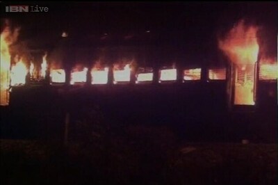 Siliguri: Special train carrying Indian Army soldiers catches fire