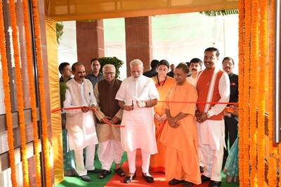 Development is Solution to All Problems, Says PM Modi After Launching Projects Worth Rs 1,000 Crore in Varanasi