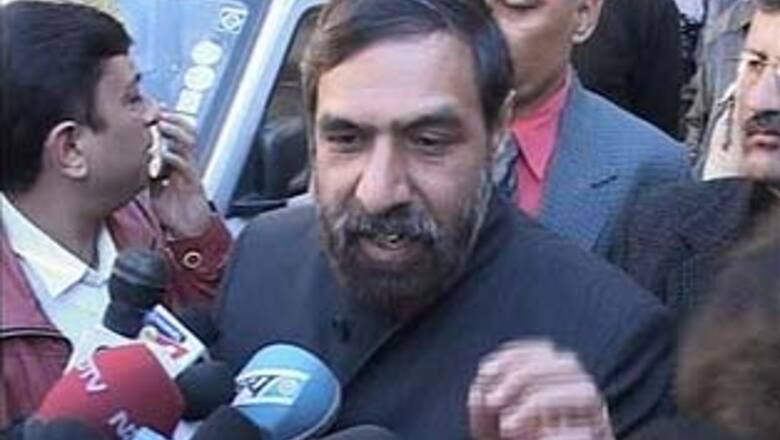 Pak tones down rhetoric but India not happy