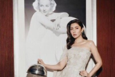 Mahira Khan Talks About Her Bond With Bollywood Actors, 'I'm Still In Touch With Them But...'