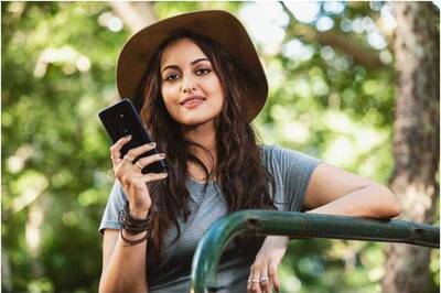 Sonakshi Sinha's Befitting Reply to Troll Calling Her 'Salman Khan Ki Chamchi'