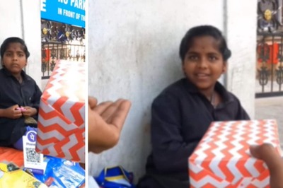 Bengaluru Man Gifts Watch To Girl Selling IPL Jerseys On Footpath, Her Reaction Will Make Your Day