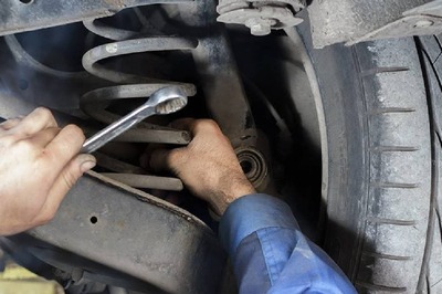 4 Signs That Your Car's Suspension System Needs Repair