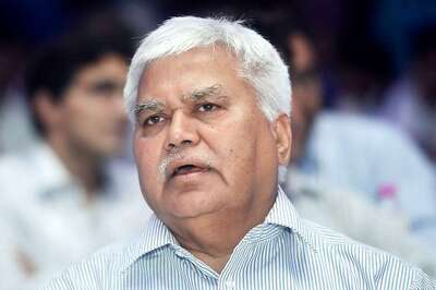 After TRAI Chairman RS Sharma Dares Hackers to 'Harm Him', Daughter Gets Threat Email