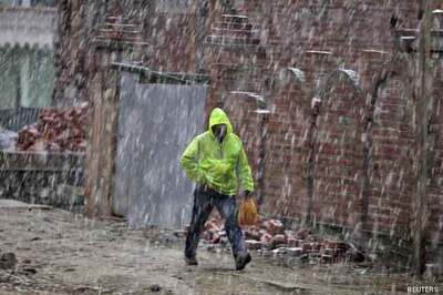 Fresh snowfall brings down temperatures across North India