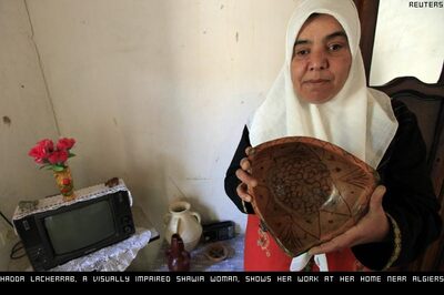 Retinal implant helps blind people see shapes