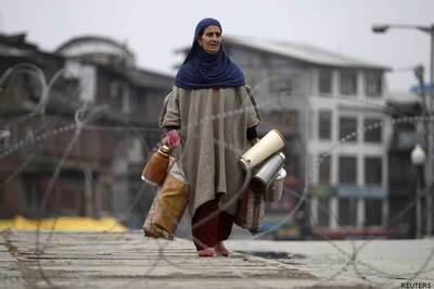 Afzal Guru hanging: Curfew lifted from Kashmir