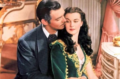 Scarlett O'Hara dress fetches $137,000 at auction