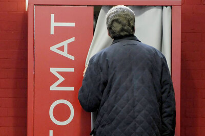 German Airport Offers Prayer Booth in 65 Languages