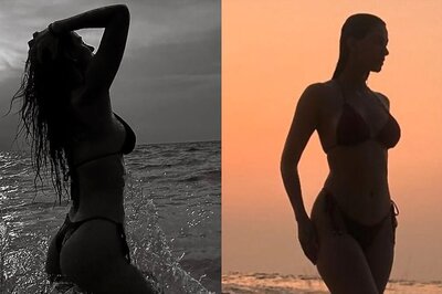 Sexy Photos! Disha Patani Slips Into a Bikini For a Dip in the Ocean, Hot Pics Go Viral