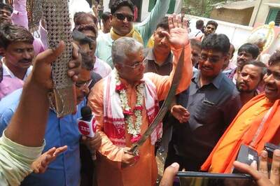 Bengal Child Rights Panel May Issue Warrants as Minors Rally With Arms on Ram Navami