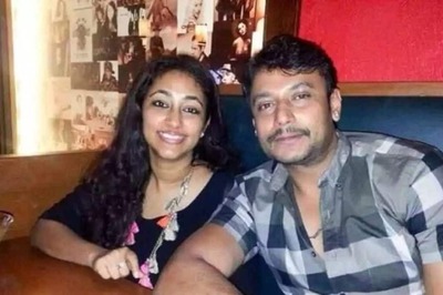 Darshan's Wife Vijayalakshmi Visits Temple, Takes Prasad To Jail