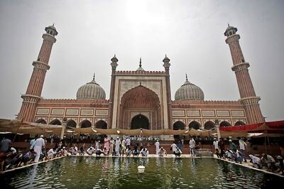 Pray at Home, Feed Iftar to Labourers Affected by Lockdown, Islamic Groups Say Ahead of Ramadan