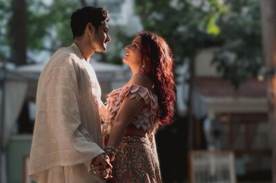 Wondering How To Get Some Adorable Pics With Your Partner? We Got You Covered