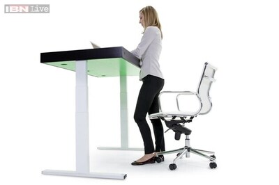 Stir Kinetic Desk: A table that tells you to stand up